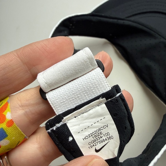 Nike Unisex Tennis Visor White Perforated Golf Athletic Sporty - Picture 7 of 7